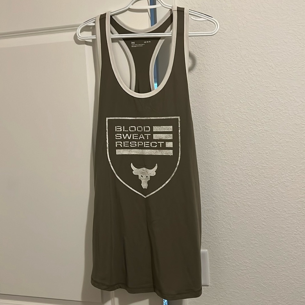 Under armour Tank top new without tags. Never worn.